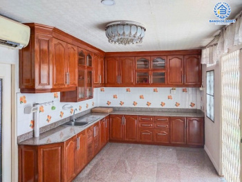 *****บ้านเดี่ยวมือสองย่านกรุงเทพฯ ม.ซื่อตรง28 นวมินทร์ เนื้อที่กว้างขวางมากถึง 108 ตร.ว. ฟังก์ชัน 5 ห้องนอน 4 ห้องน้ำ ที่จอดรถ 2 คัน บ้านหลังใหญ่ พื้นที่ใช้สอยกว้างขวาง พร้อมเข้าอยู่ บนทำเลแห่งการเดินทาง ใกล้รถไฟฟ้าสายสีชมพู "สถานีรามอินทรา40" และจุดขึ้นทางด่วน "รามอินทรา"